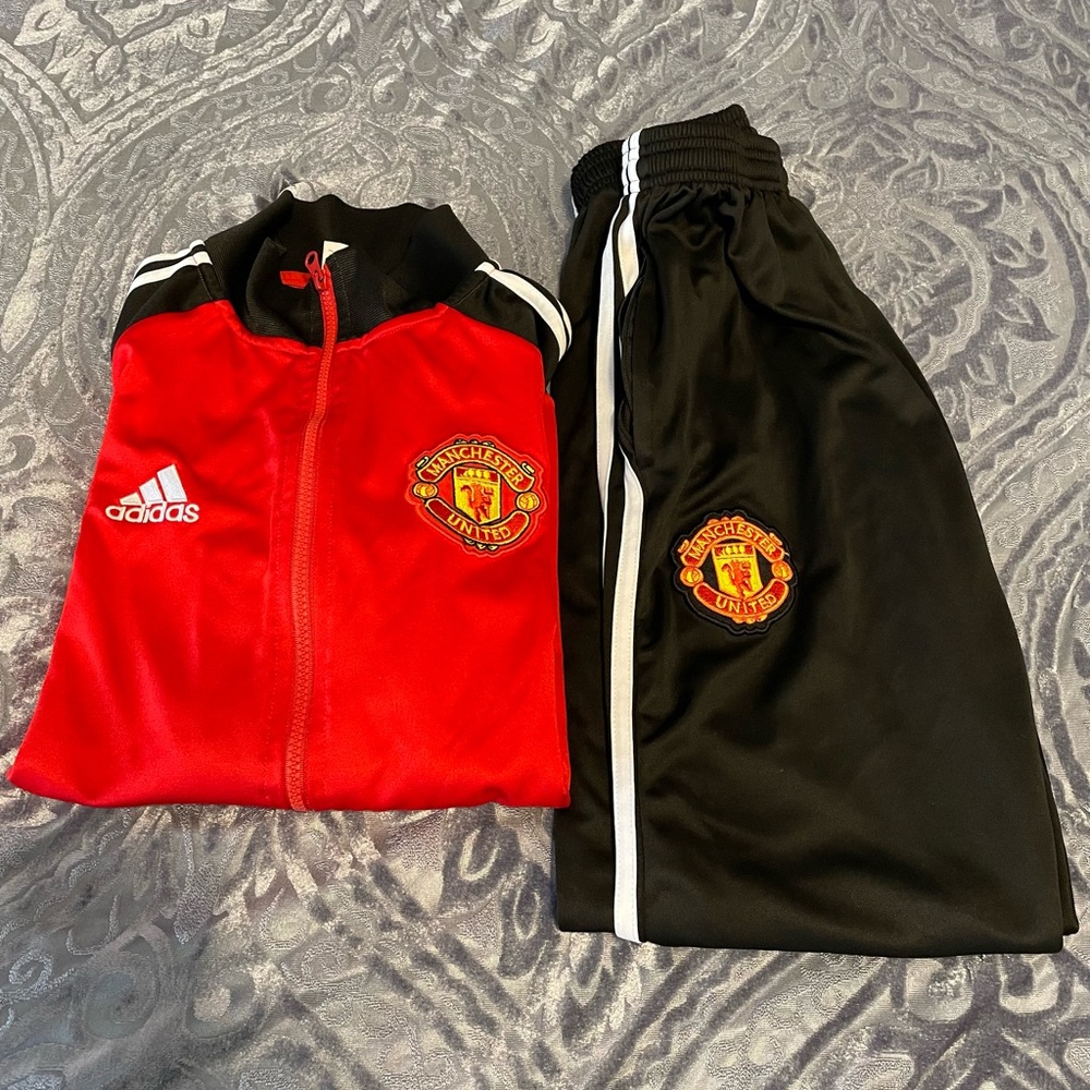 Manchester United Tracksuit (Pans + Jacket)